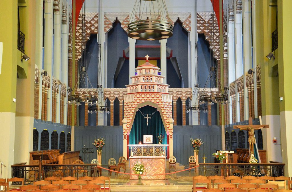 Le chœur de l’église Saint-Chrysole, à Comines